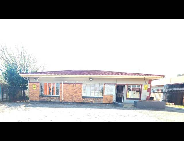 BUSINESS FOR SALE IN KEMPTON PARK CENTRAL